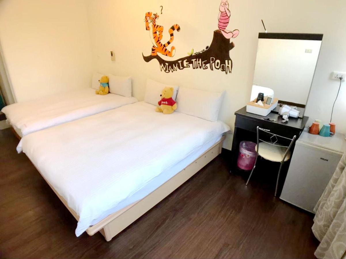 Happines Trip Inn Taichung Dış mekan fotoğraf