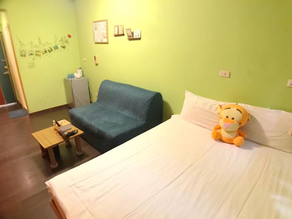 Happines Trip Inn Taichung Dış mekan fotoğraf