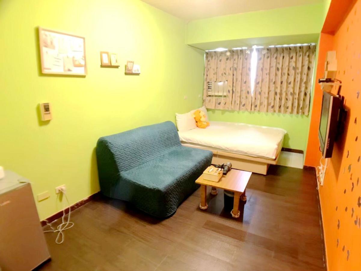 Happines Trip Inn Taichung Dış mekan fotoğraf